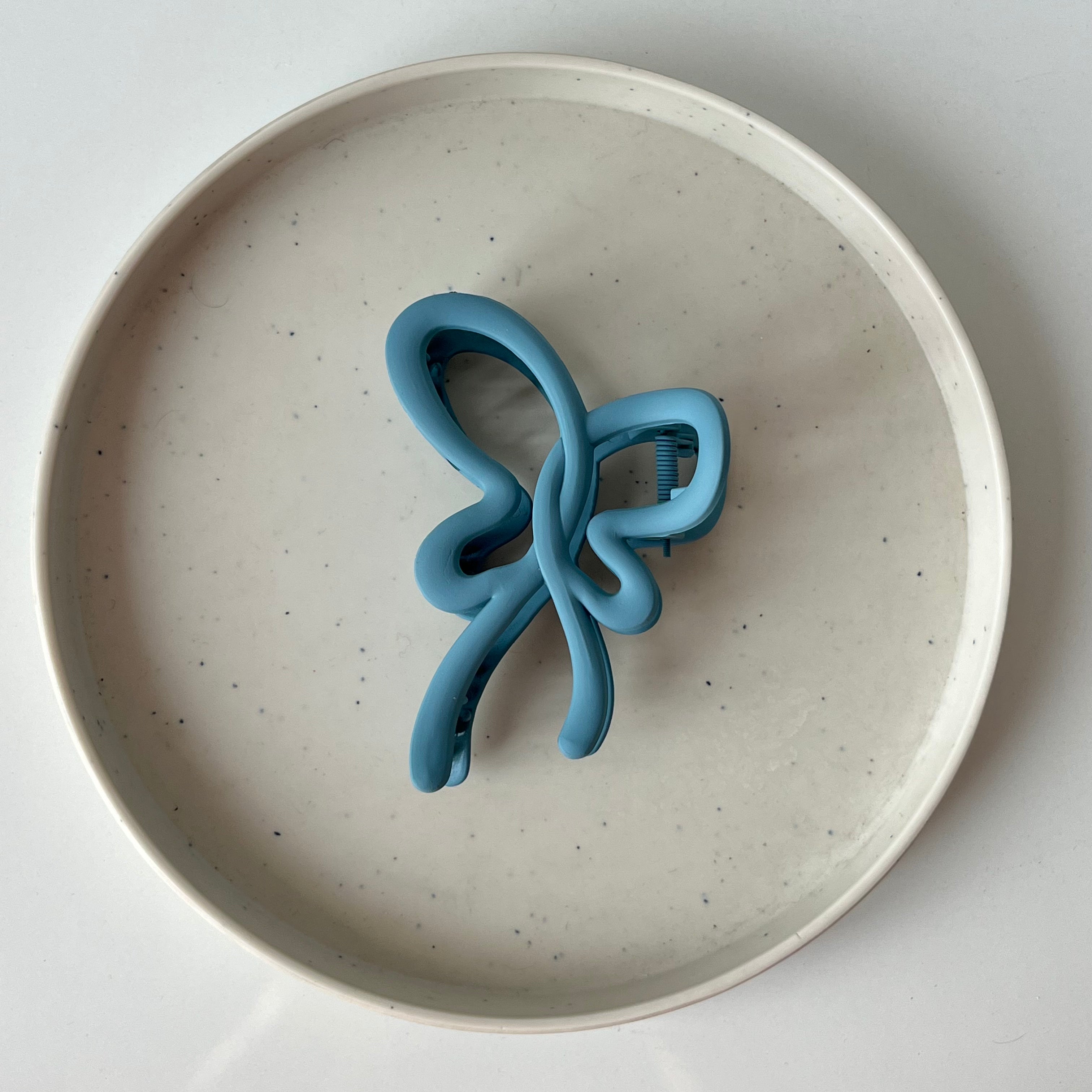 Matte Ribbon Bow – Large Hair Claw